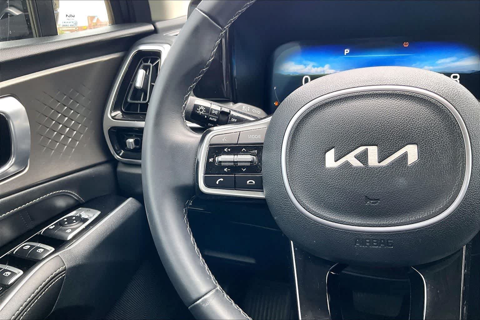 Certified 2023 Kia Sorento SX AWD/4WD image 23