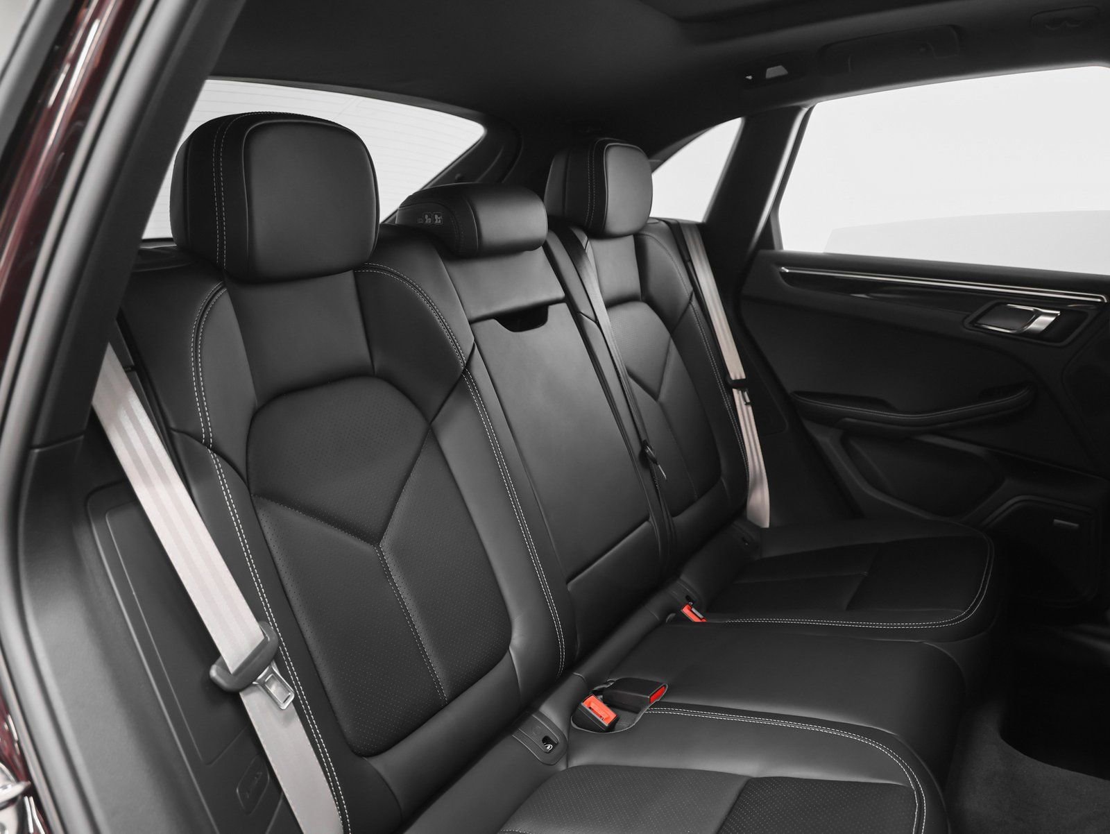 New 2026 Porsche Macan image 25