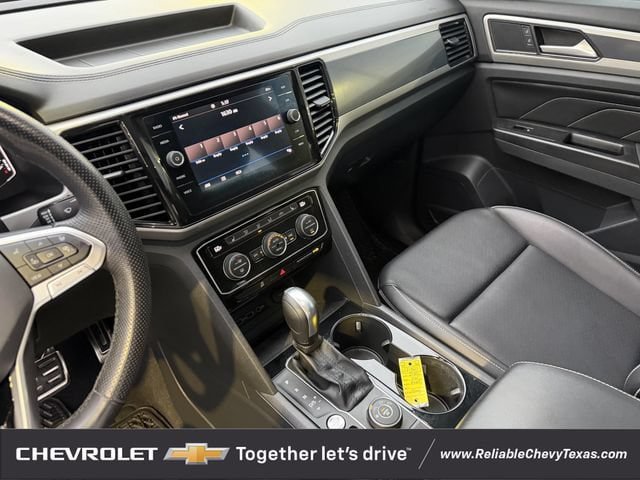 Used 2020 Volkswagen Atlas Cross Sport SEL R-Line AWD/4WD image 18