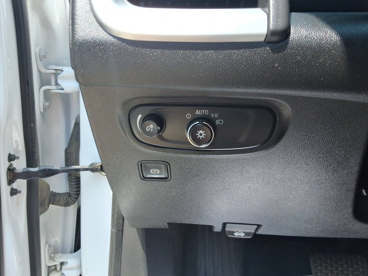 Used 2020 GMC Terrain SLE w/ Driver Convenience Package FWD image 20