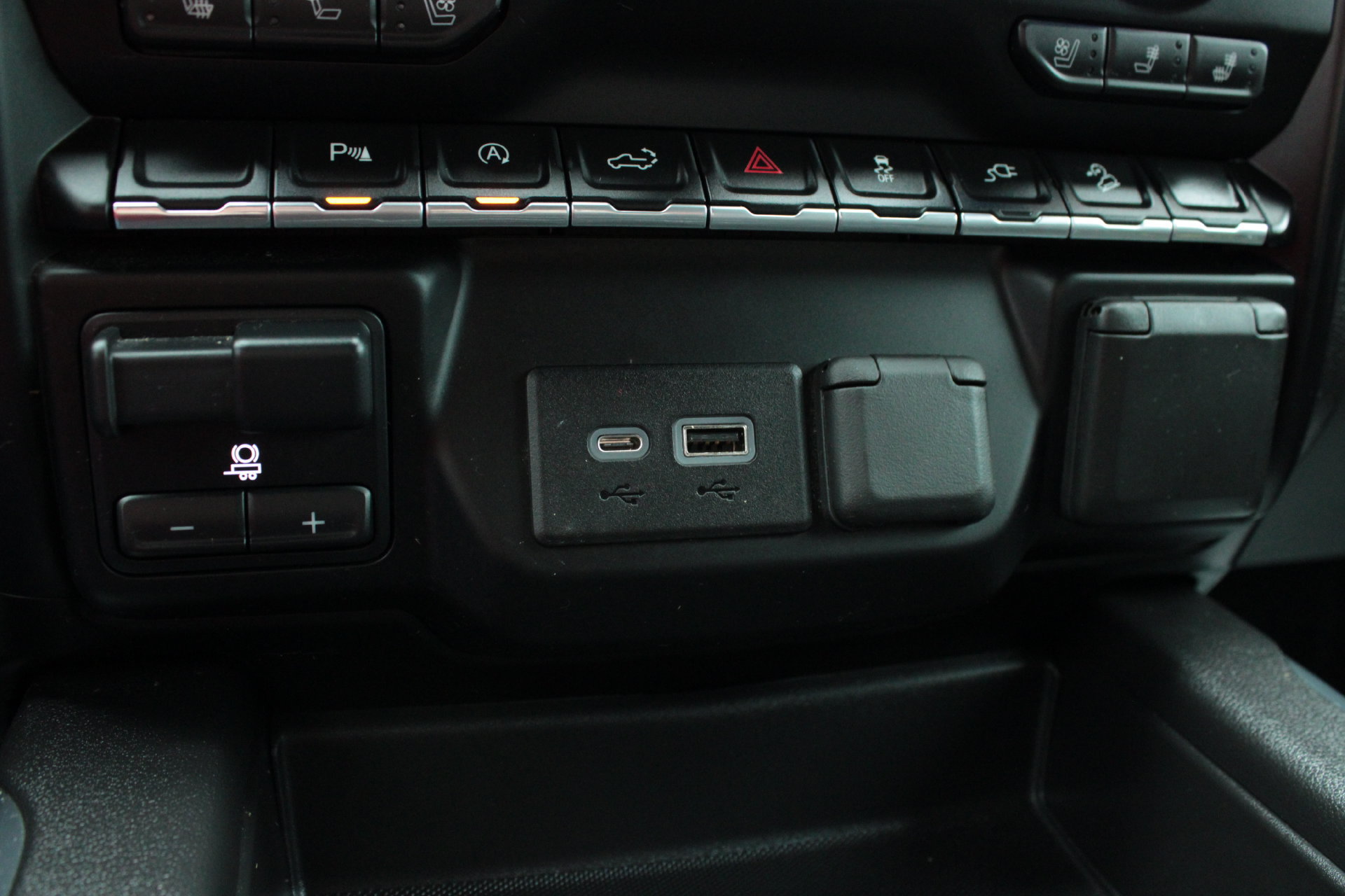 Used 2020 Chevrolet Silverado 1500 LTZ AWD/4WD image 48