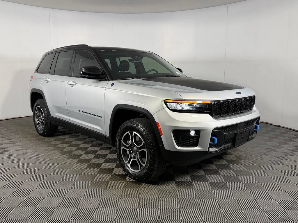 Used 2023 Jeep Grand Cherokee Trailhawk AWD/4WD image 4
