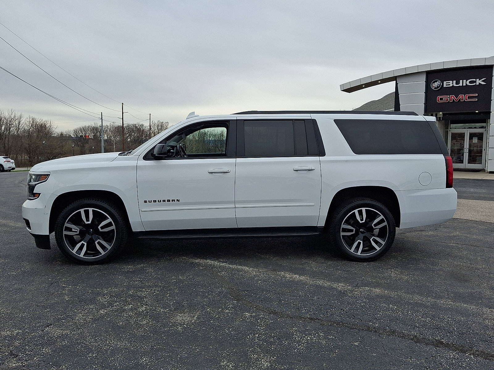 Used 2020 Chevrolet Suburban Premier image 5