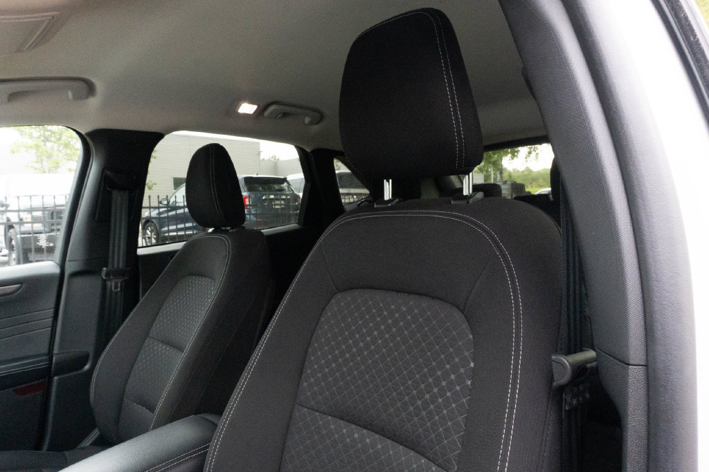 Used 2025 Ford Escape Active FWD image 17