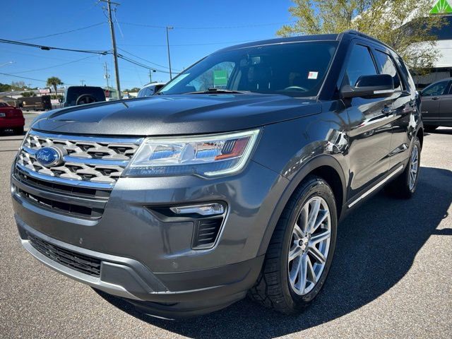 Used 2018 Ford Explorer XLT w/ Equipment Group 202A image 4