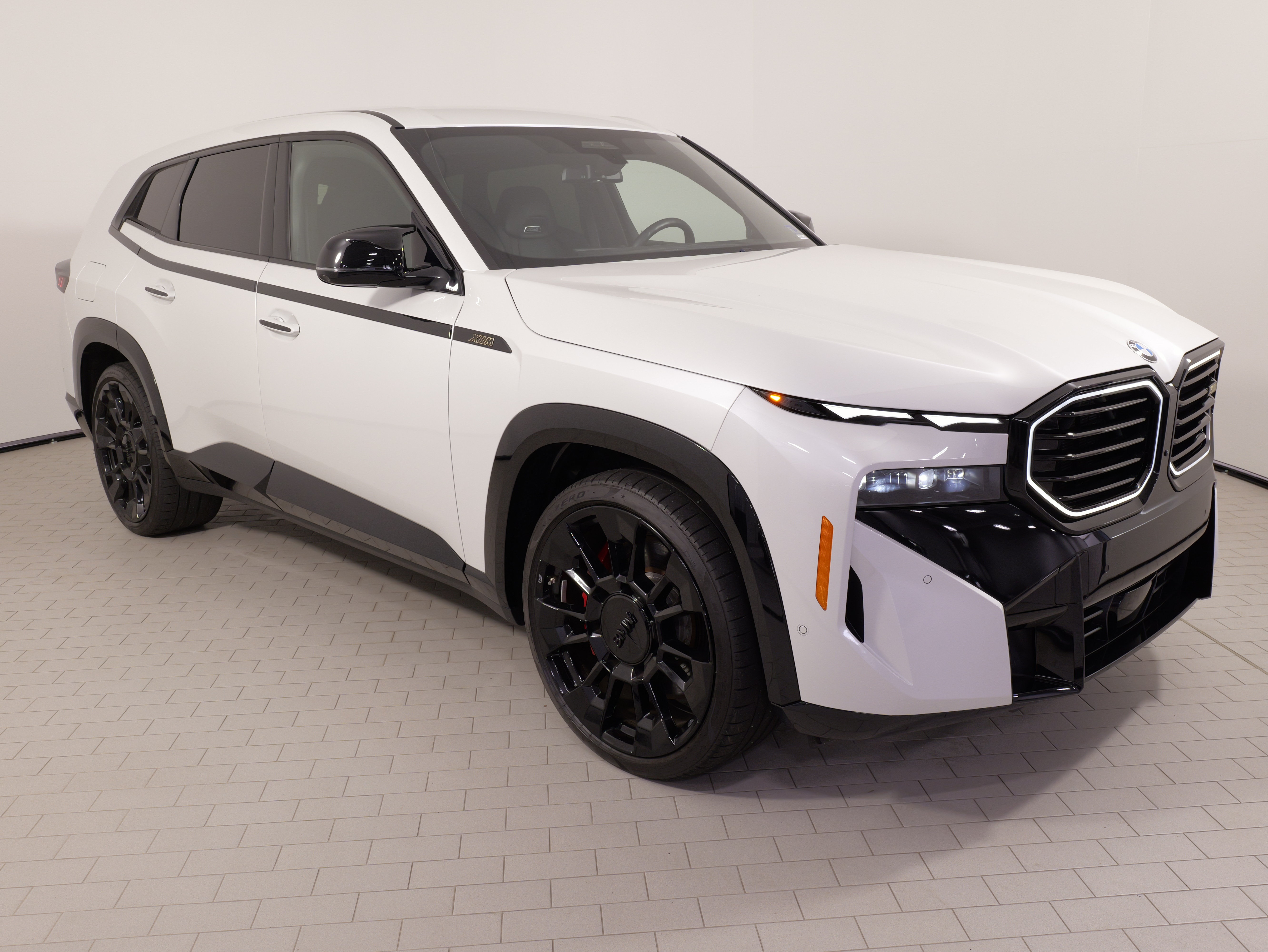 Used 2025 BMW XM AWD/4WD image 7