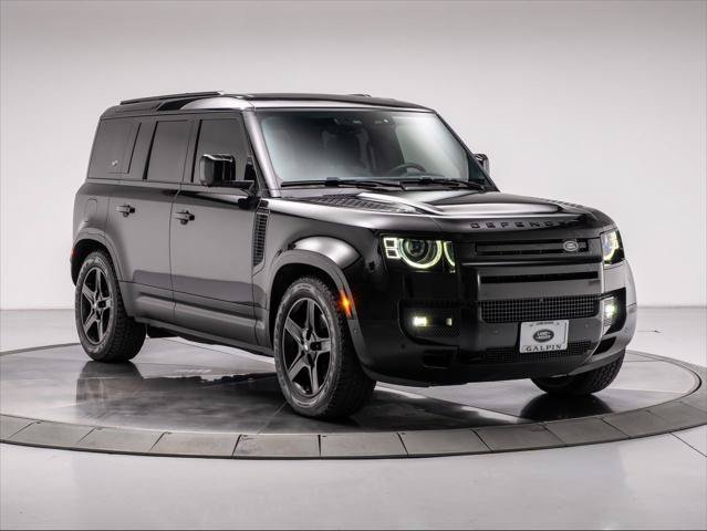 Used 2023 Land Rover Defender 110 SE AWD/4WD image 7