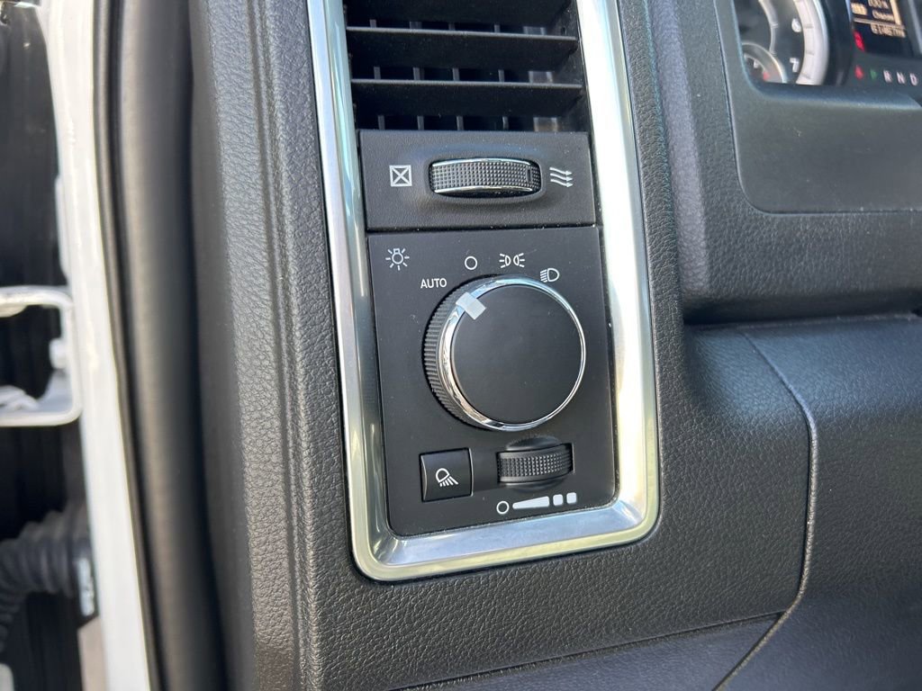 Used 2024 RAM 1500 Classic Warlock RWD image 15