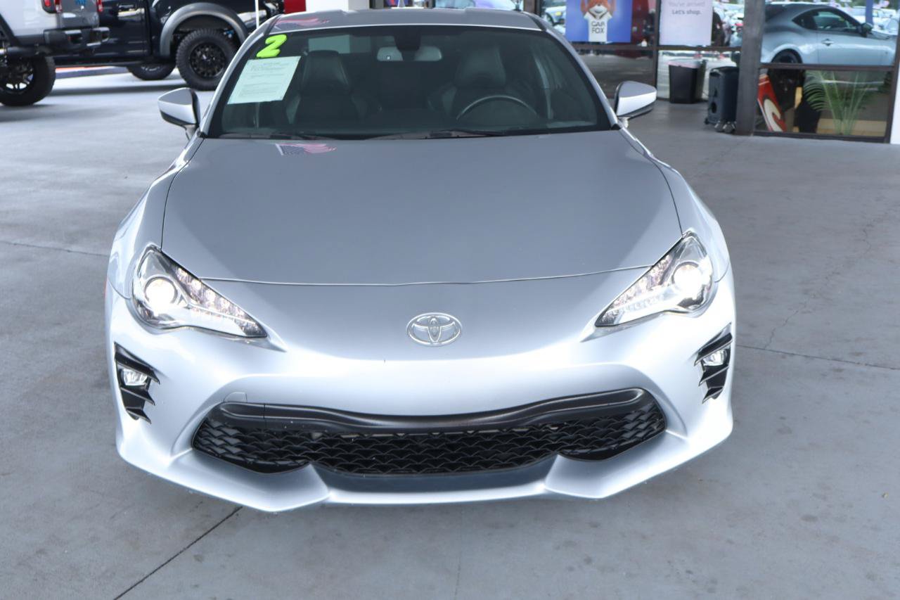 Used 2020 Toyota 86 RWD image 13