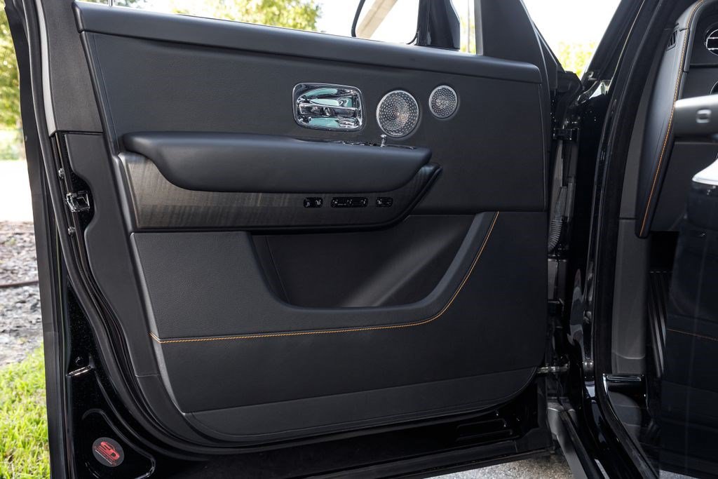 Used 2020 Rolls-Royce Cullinan AWD/4WD image 31