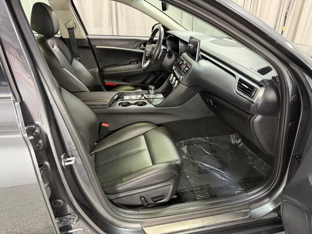 Used 2021 Genesis G70 2.0T image 7