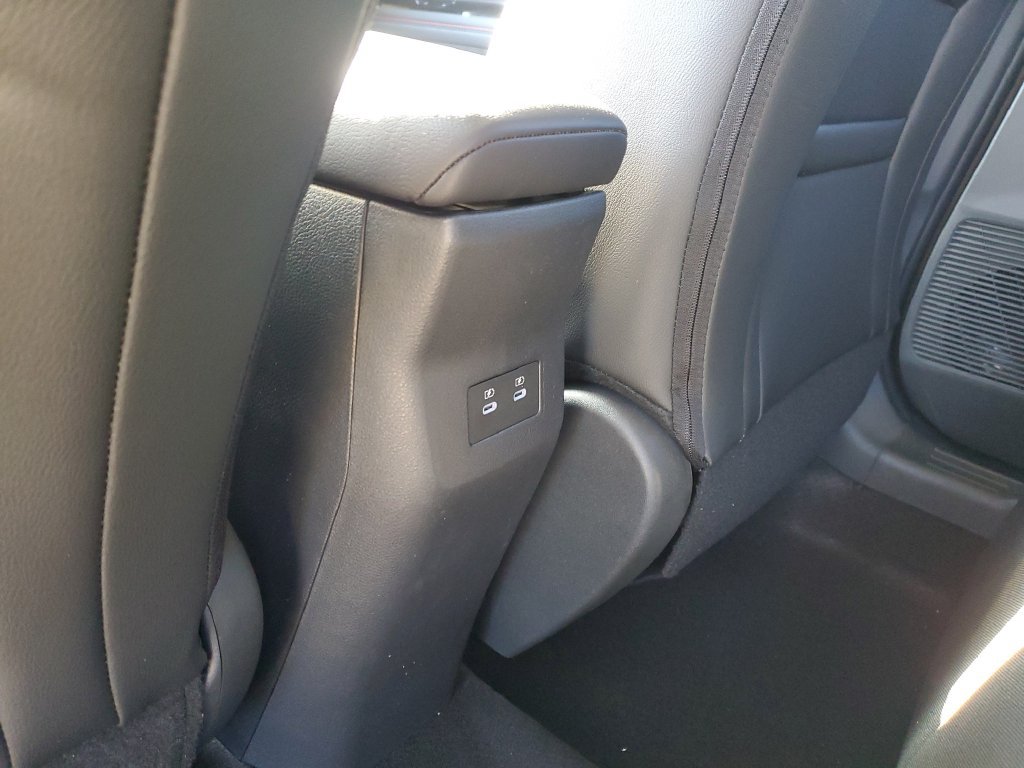 New 2027 Nissan Kicks SR w/ Cold Weather Package FWD image 15