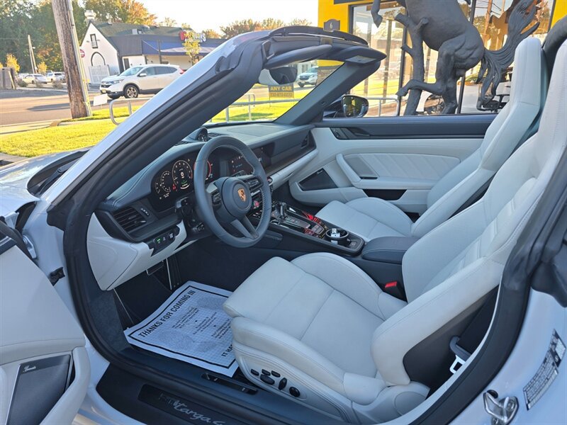 Used 2026 Porsche 911 Targa 4 GTS AWD/4WD image 18