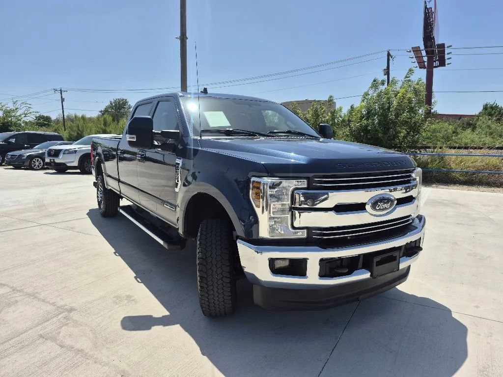 Used 2019 Ford F350 Lariat w/ Camper Package AWD/4WD image 4