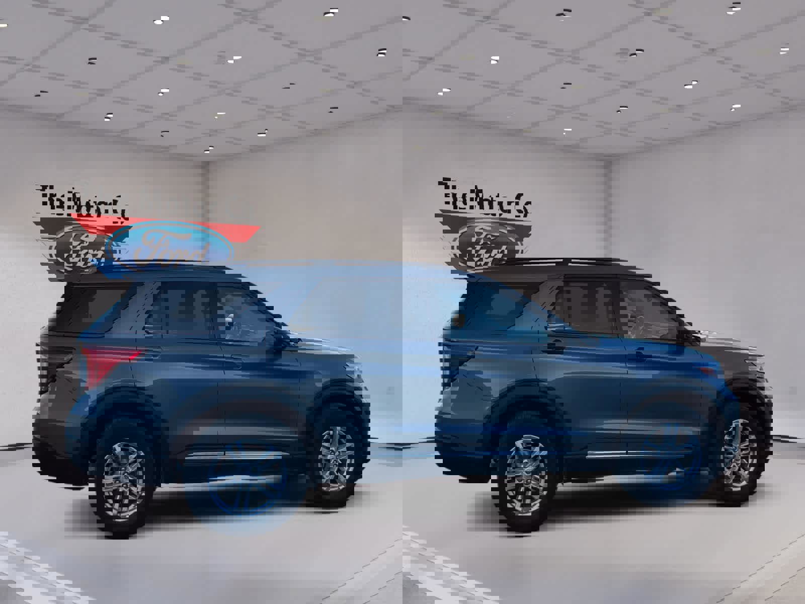 Certified 2023 Ford Explorer XLT w/ Equipment Group 202A image 4