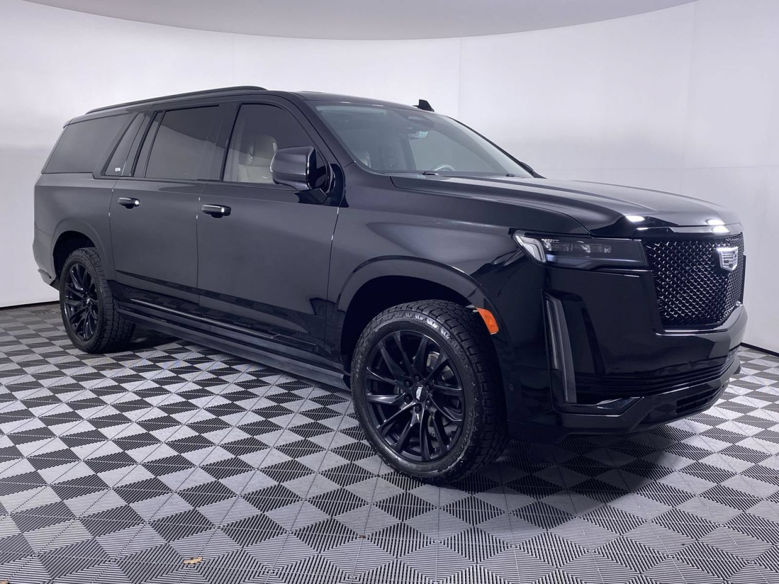 Certified 2024 Cadillac Escalade ESV Sport Platinum w/ LPO, ONYX Package AWD/4WD image 22