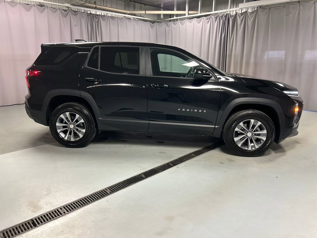 Used 2025 Chevrolet Equinox LT image 8