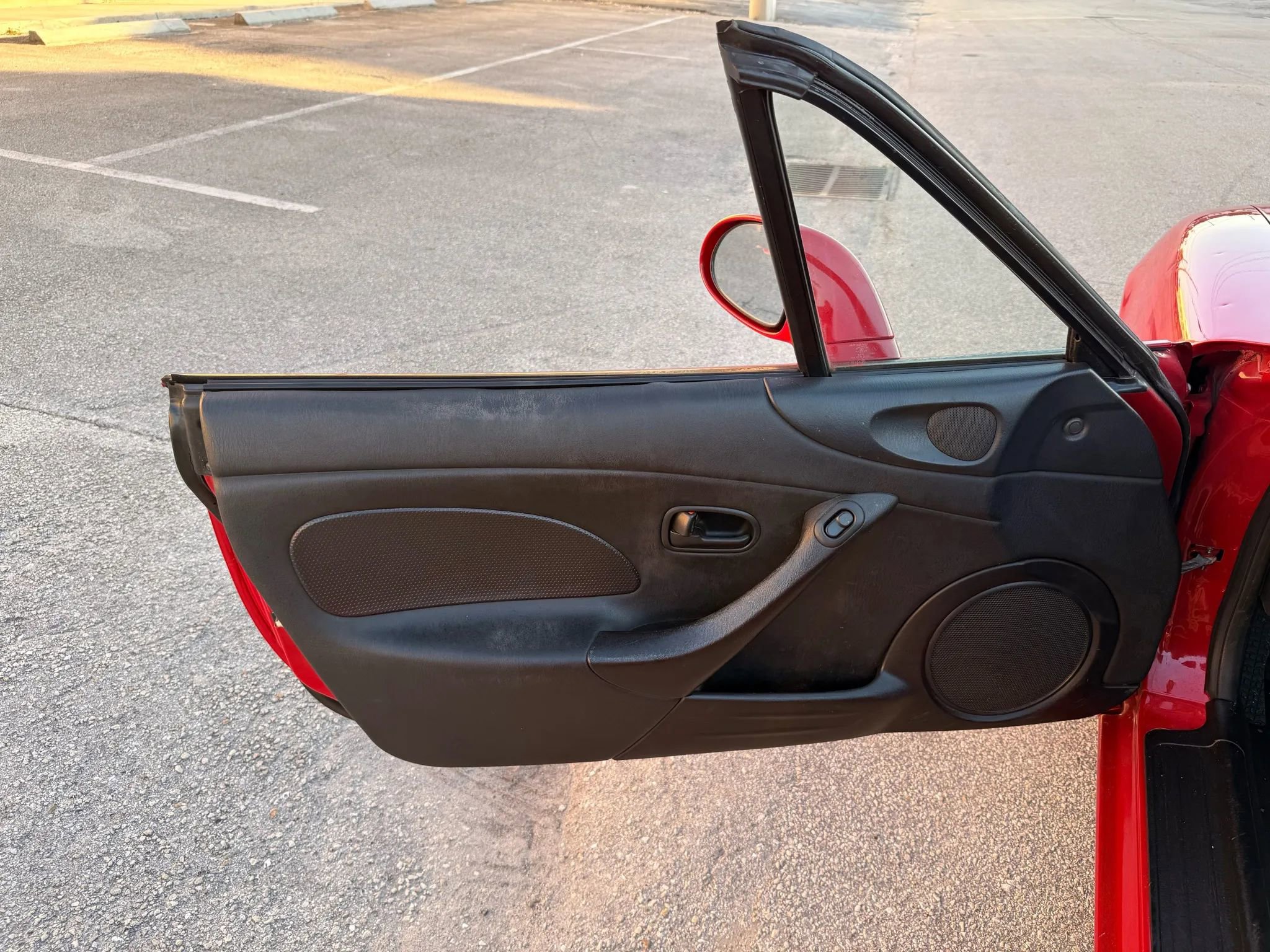 Used 2003 MAZDA MX-5 Miata image 21