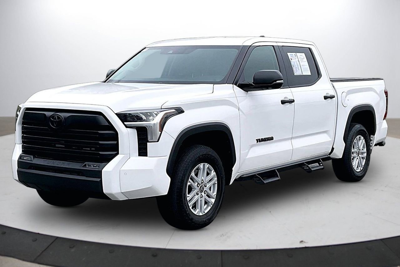 Used 2024 Toyota Tundra SR5 w/ SR5 Convenience Package image 4