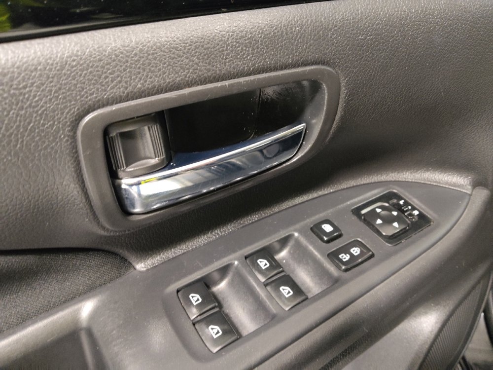 Used 2020 Mitsubishi Outlander ES image 27