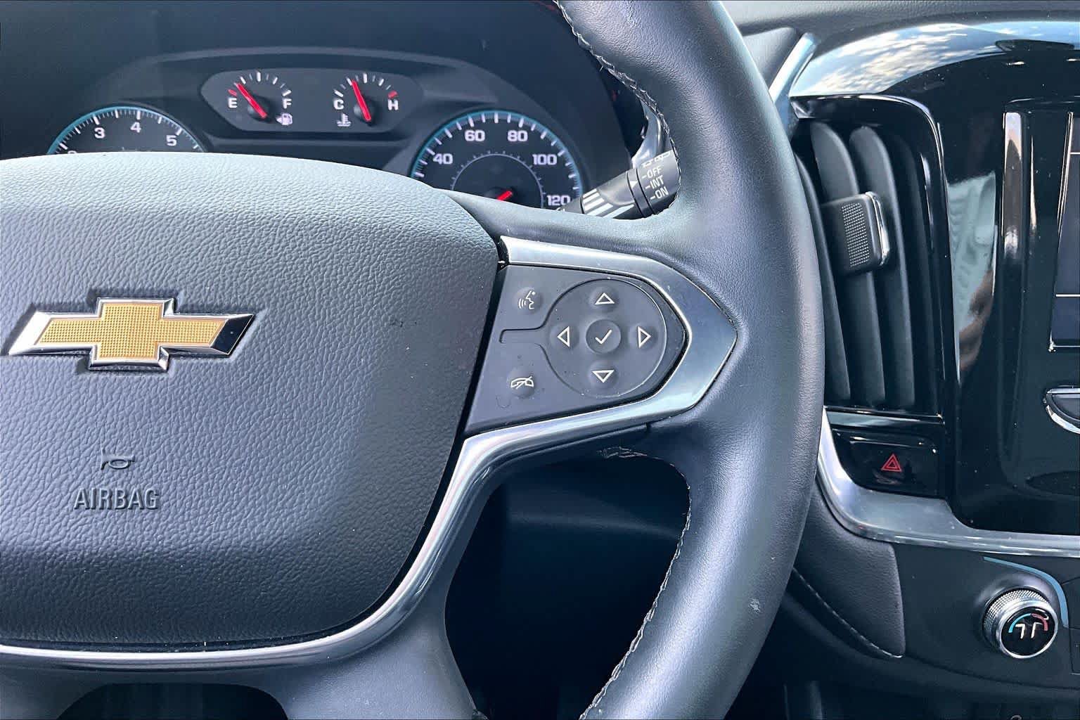 Used 2023 Chevrolet Traverse LT FWD image 21