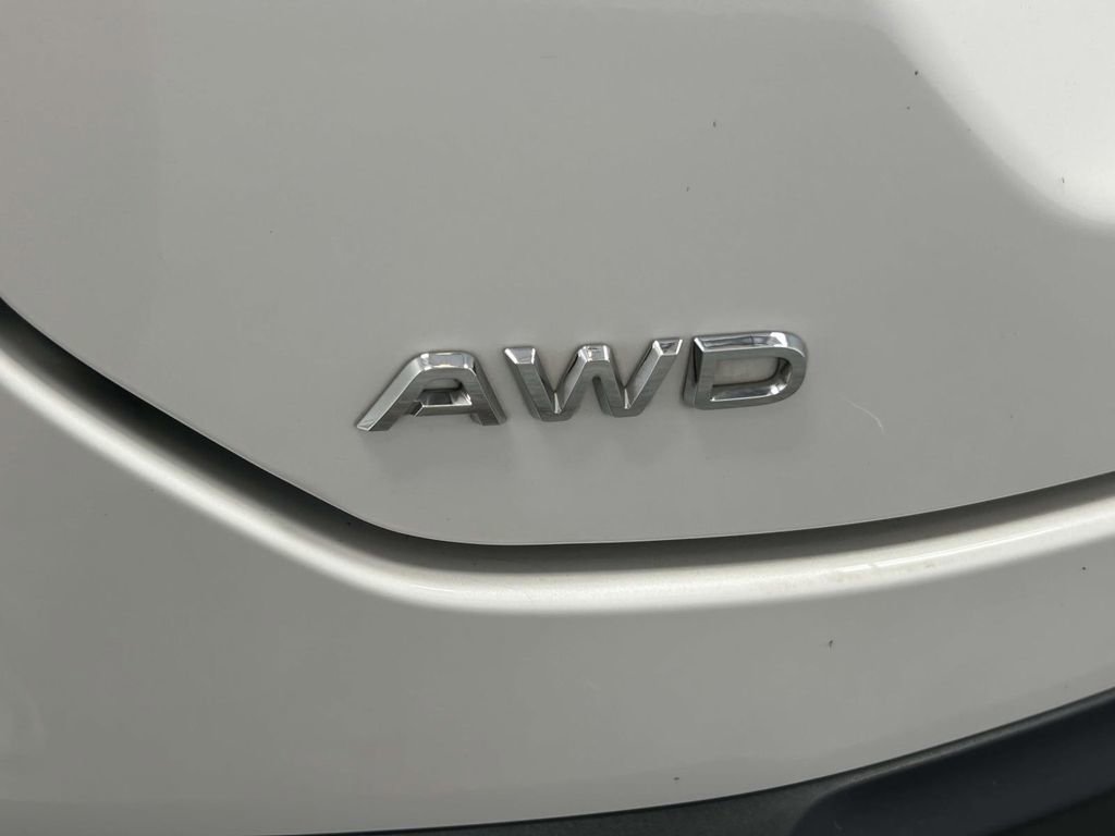 Used 2023 Honda Pilot Elite image 11