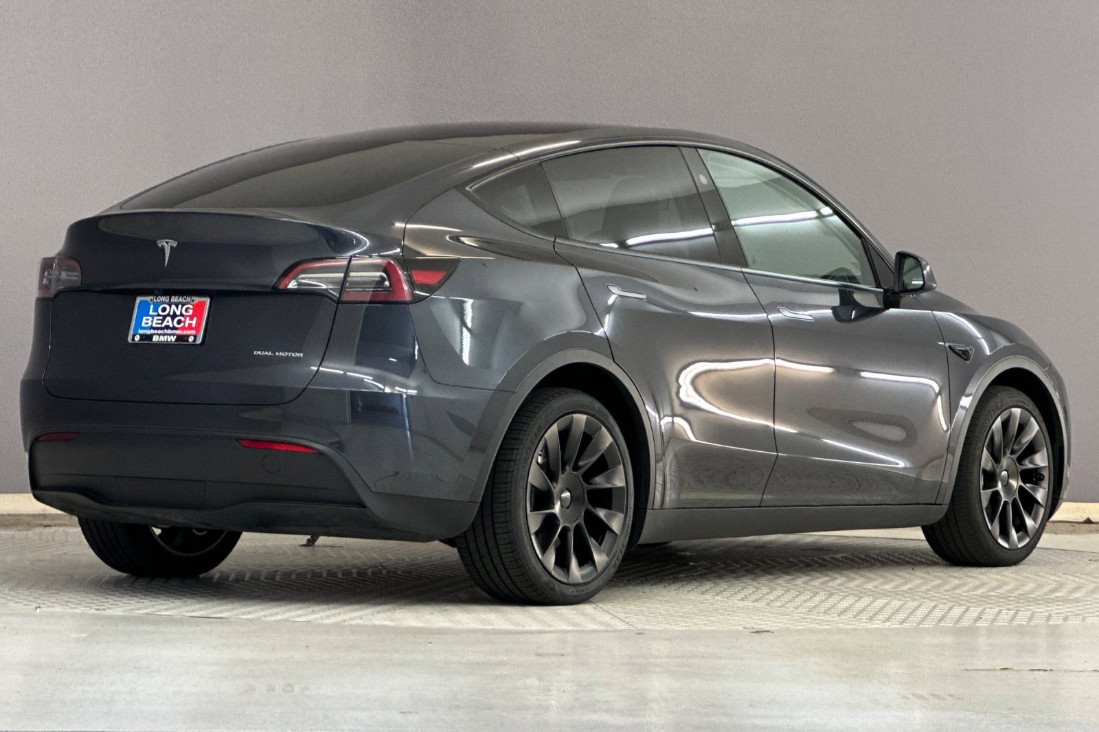 Used 2024 Tesla Model Y Long Range AWD/4WD image 8