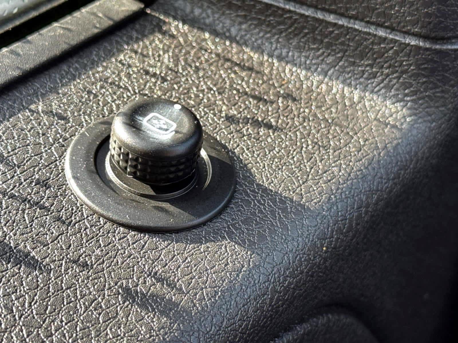 Used 2014 Ford F150 FX4 w/ FX Appearance Package AWD/4WD image 18
