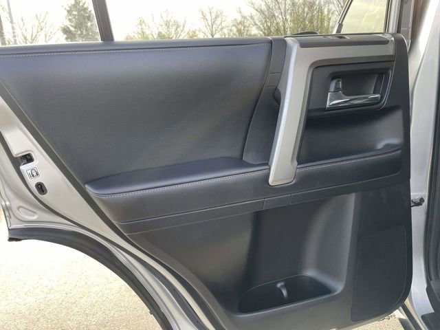 Used 2019 Toyota 4Runner SR5 Premium image 15