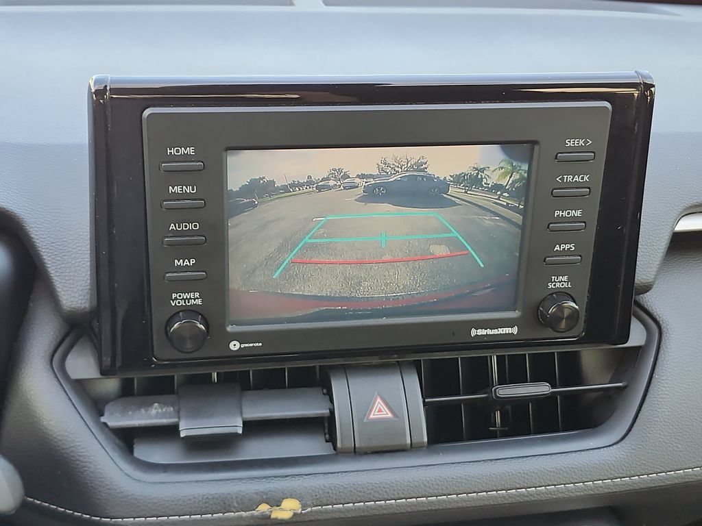 Used 2020 Toyota RAV4 LE FWD image 27