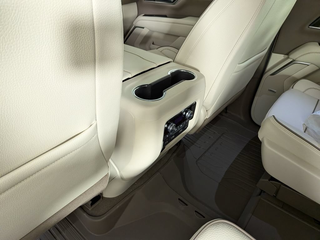 New 2026 GMC Yukon Denali AWD/4WD image 33