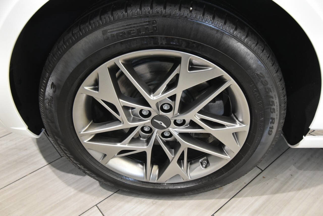 Used 2022 Genesis GV70 2.5T w/ Advanced Package image 10