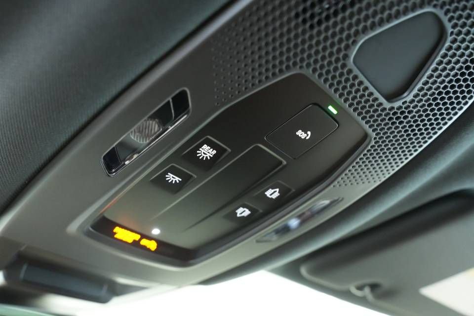 Certified 2026 Porsche Cayenne Coupe AWD/4WD image 38