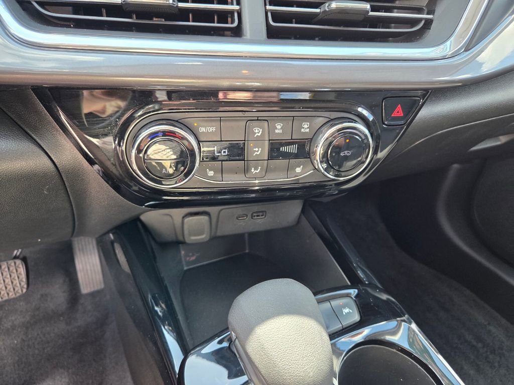Certified 2024 Chevrolet Trax ACTIV w/ Driver Confidence Package FWD image 25