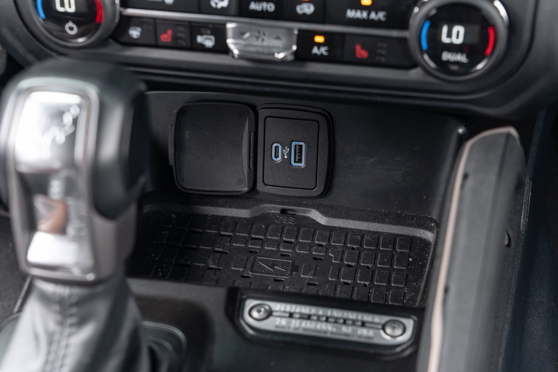 Used 2024 Ford Bronco Outer Banks AWD/4WD image 30
