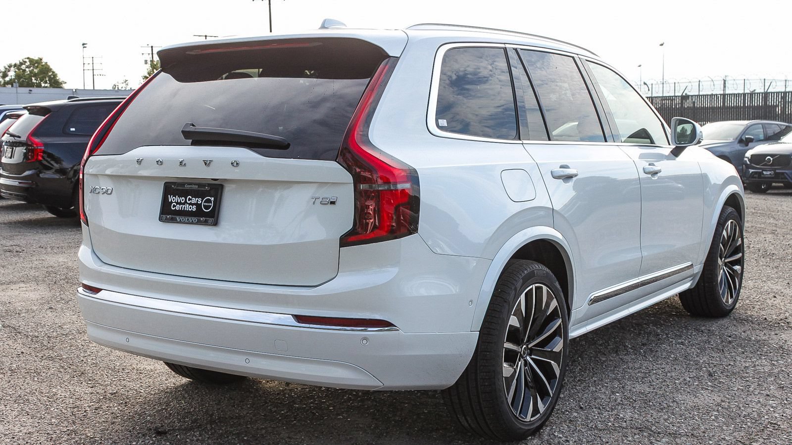 New 2026 Volvo XC90 T8 Plus w/ Protection Package AWD/4WD image 6