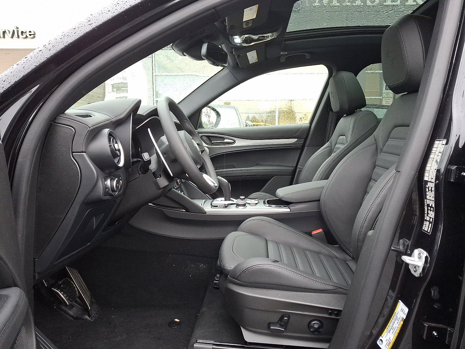New 2025 Alfa Romeo Stelvio Sprint AWD/4WD image 9