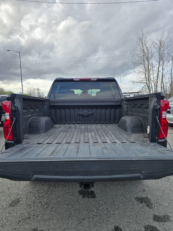 Used 2022 Chevrolet Silverado 1500 Custom AWD/4WD image 8