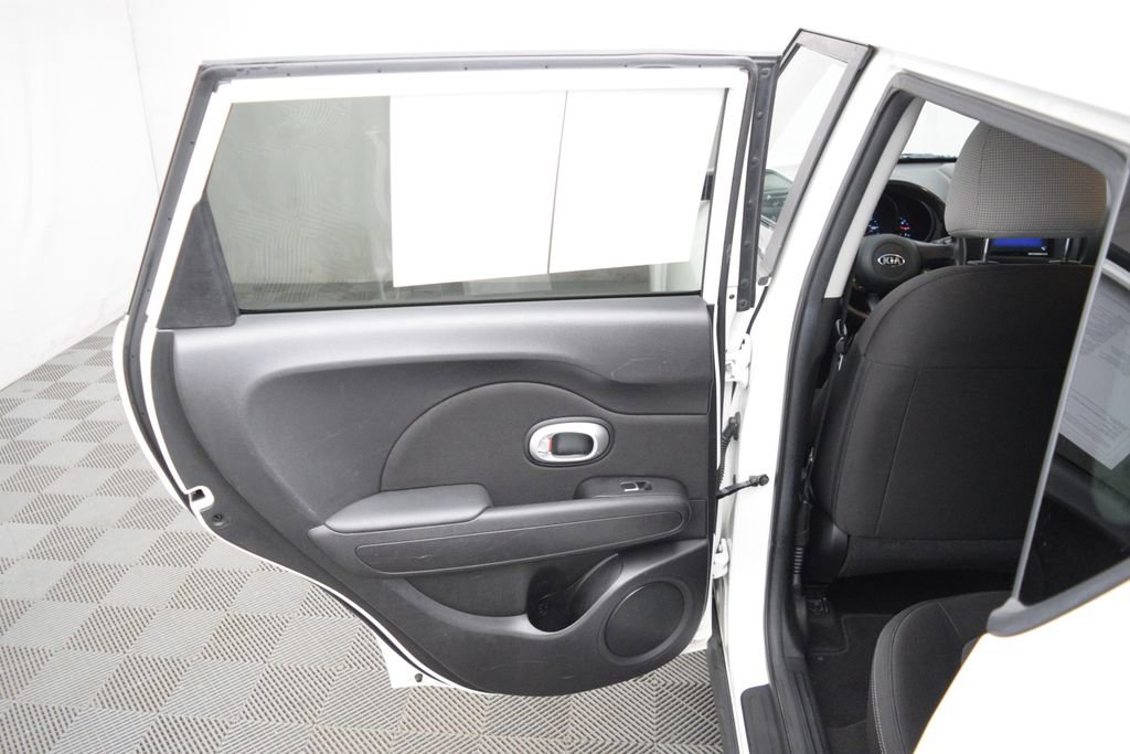 Used 2017 Kia Soul image 11