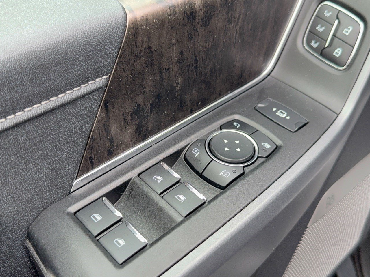 Used 2024 Ford F250 Lariat w/ Sport Appearance Package AWD/4WD image 15