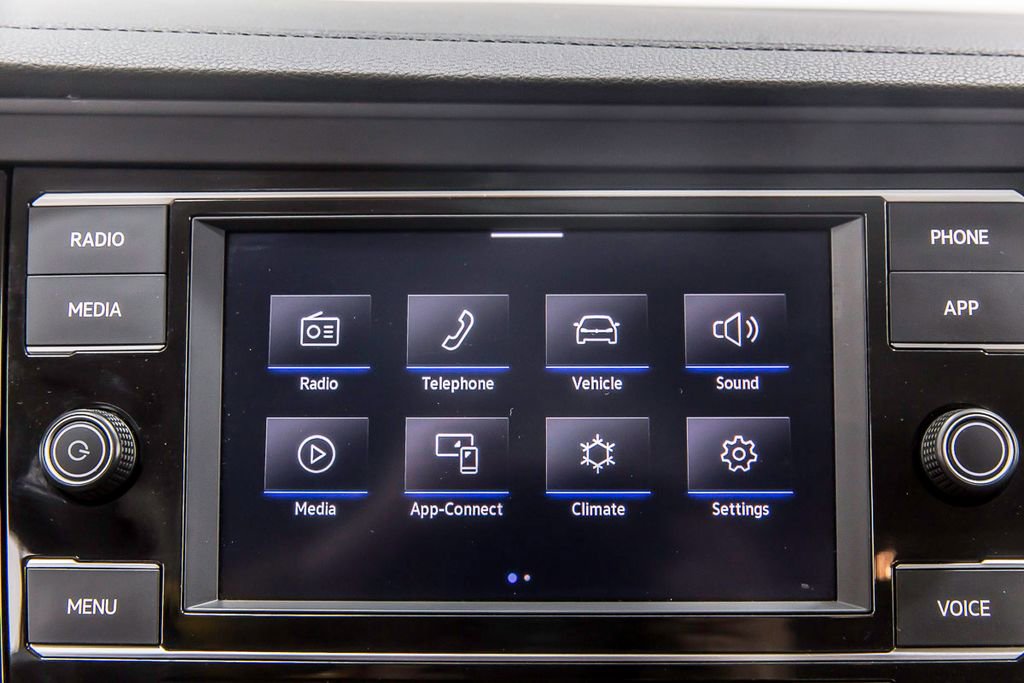 Used 2024 Volkswagen Jetta SE FWD image 22