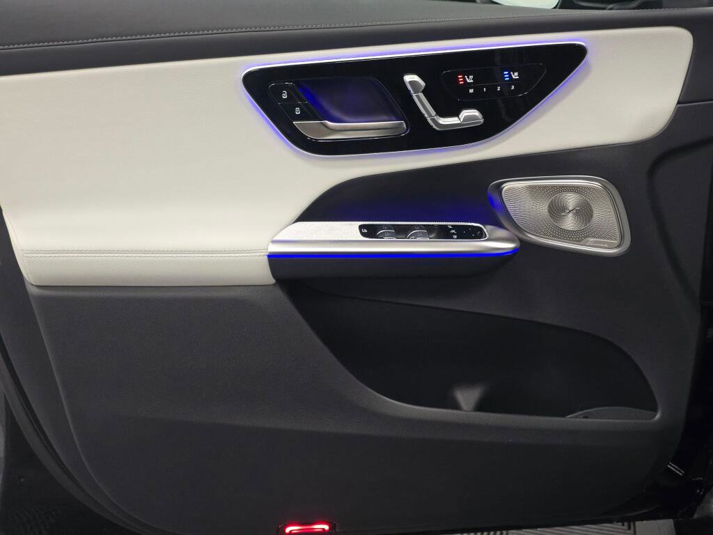 New 2026 Mercedes-Benz GLC 300 4MATIC image 34