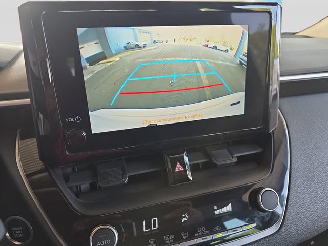 Used 2024 Toyota Corolla LE w/ LE Convenience Package FWD image 21