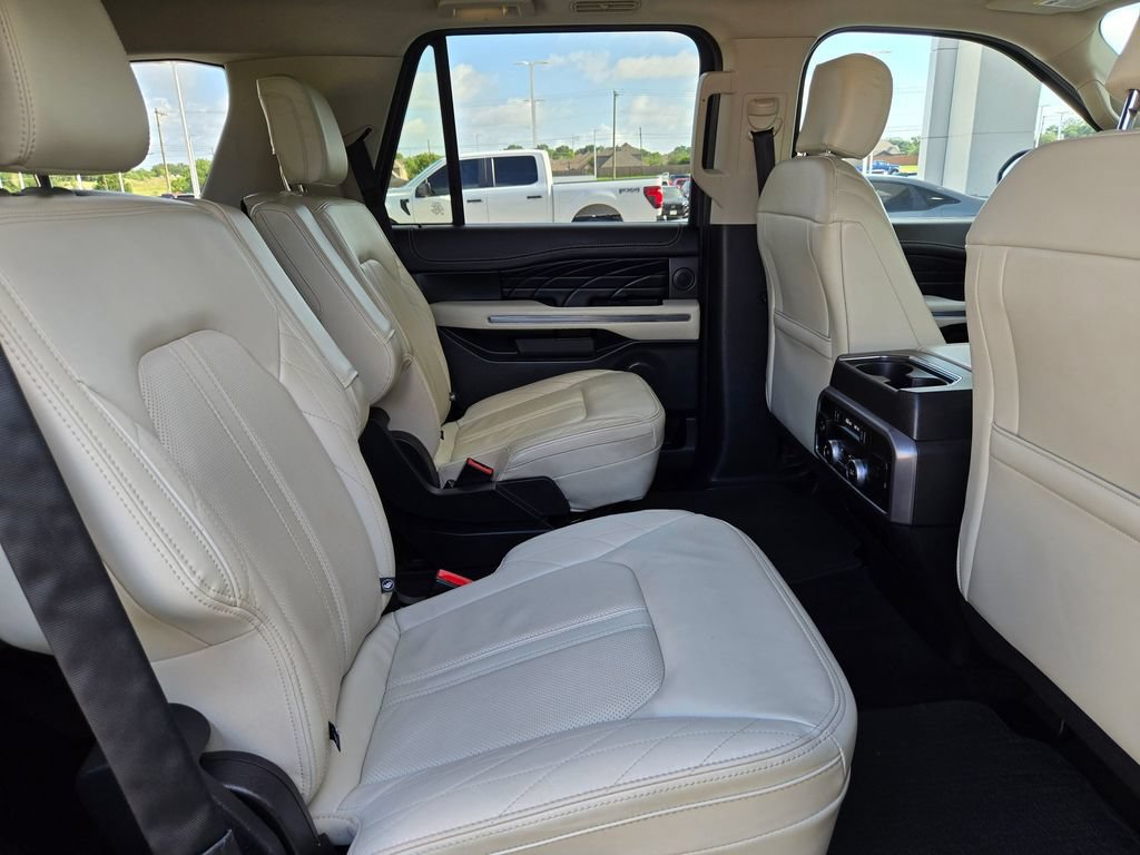 Used 2021 Ford Expedition Platinum RWD image 27