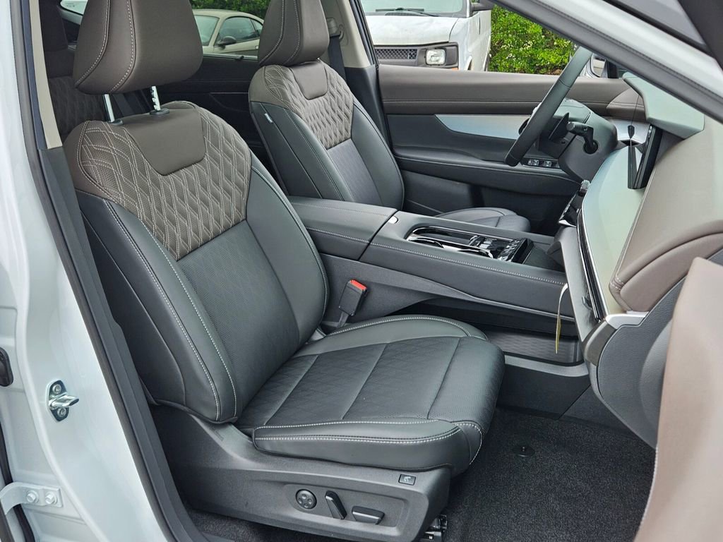 New 2025 Nissan Murano Platinum w/ Cargo Package image 15