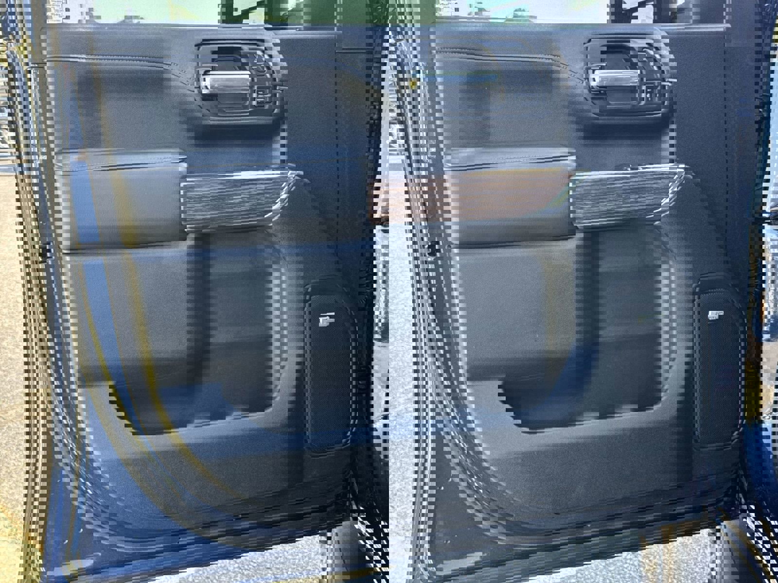 Used 2021 Chevrolet Silverado 3500 High Country image 14