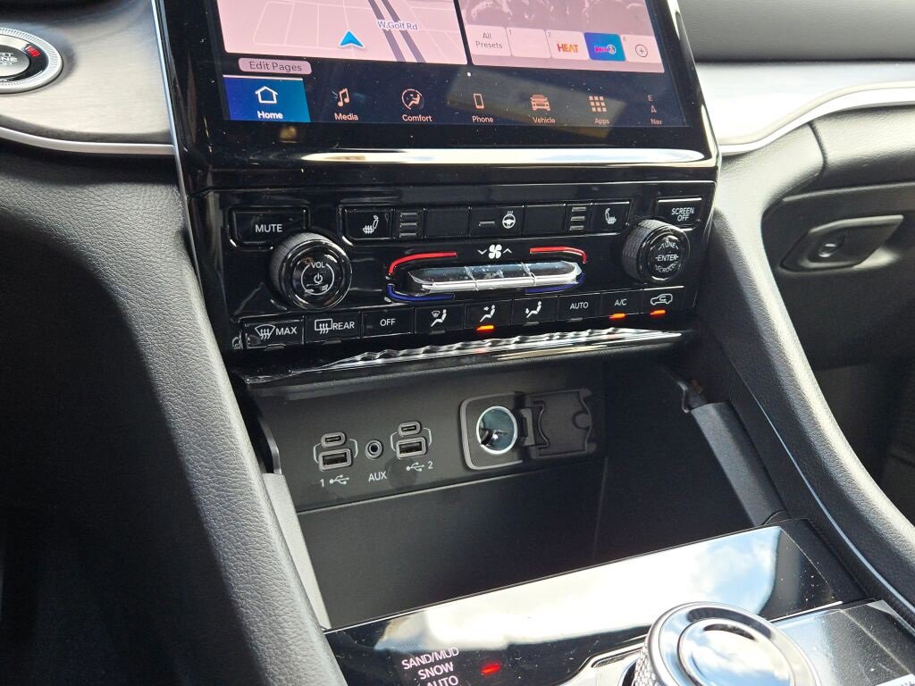 New 2025 Jeep Grand Cherokee L Limited w/ MOPAR Finishing Package image 28