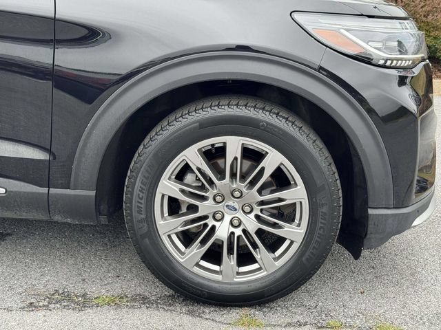 Certified 2026 Ford Explorer Platinum AWD/4WD image 8