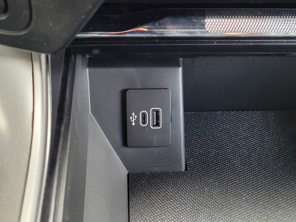 New 2025 Ford F150 Lariat w/ Equipment Group 501A Mid image 57