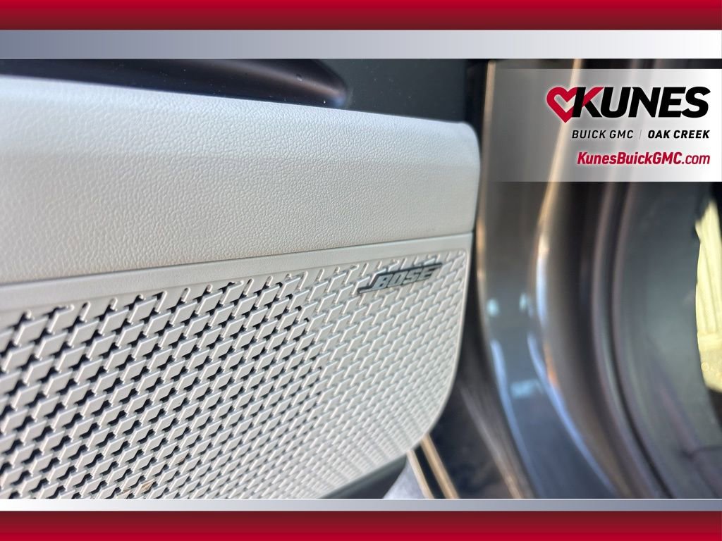 Used 2025 Hyundai Elantra Limited image 10